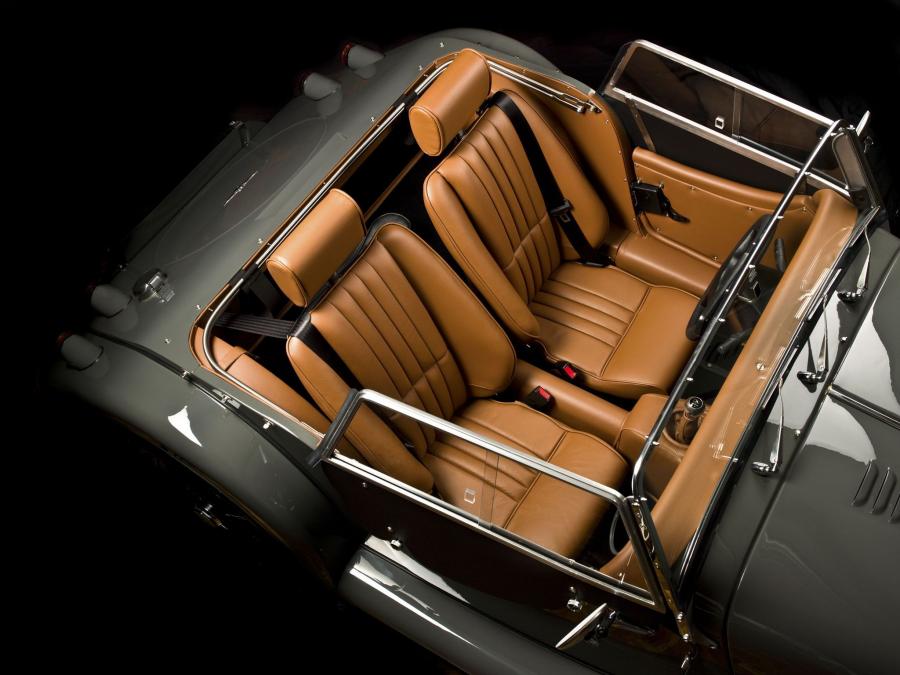 Интерьер Morgan 4/4 Sport 2008 года  (фото 6 из 12)